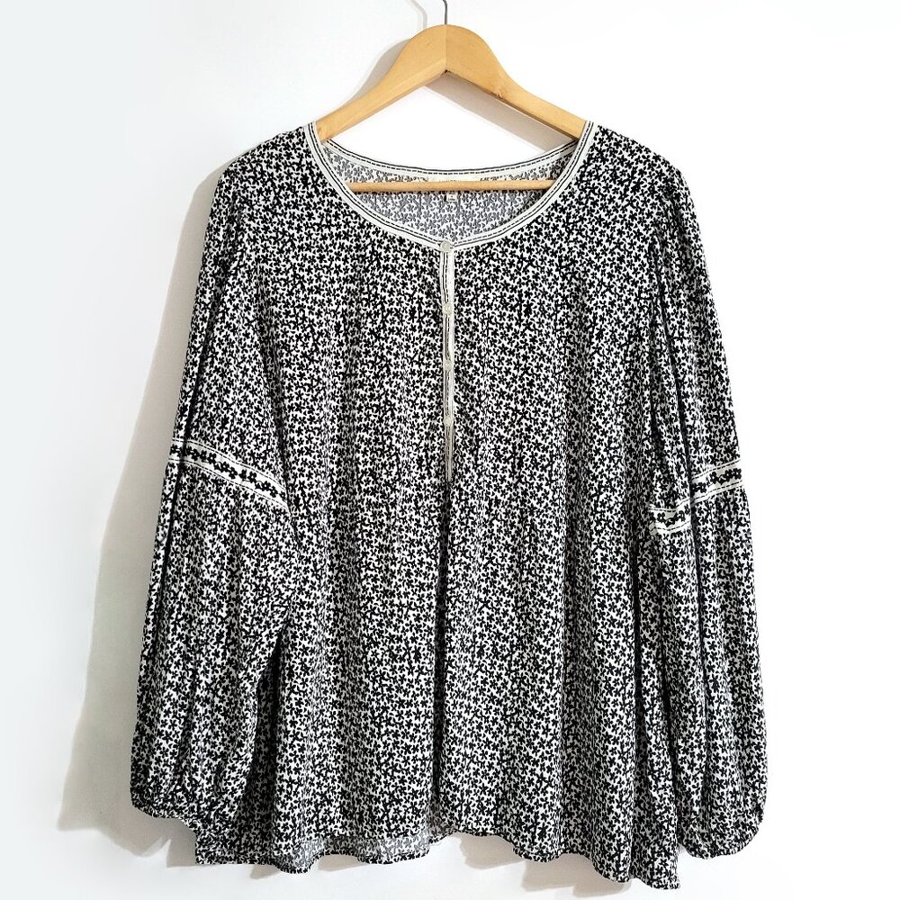 Max Studio Womens Peasant Long Sleeve Top Size 2X Black White Floral Boho Flowy